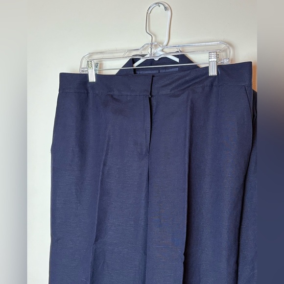 Elegant Navy Women's Pants suit - Picture 2 of 7